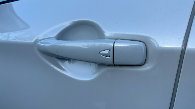 Nissan Qashqai 1.3 DiG-T N-Motion 5dr Petrol Hatchback